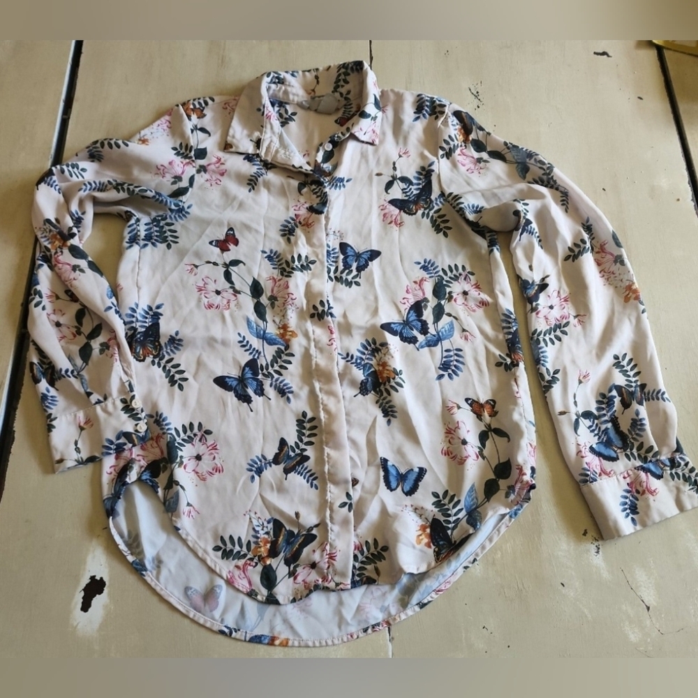 H&M L/S floral butterfly shirt size 0